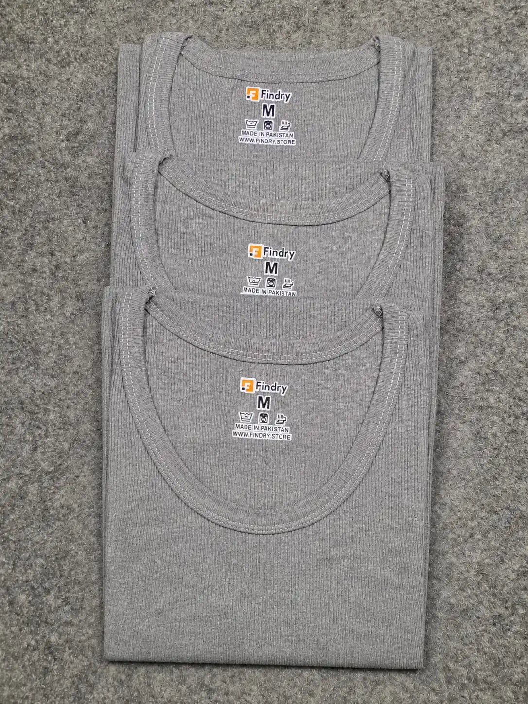 grey tank top