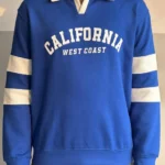 Men’s premium fleece sweatshirt with classic varsity print and contrast collar